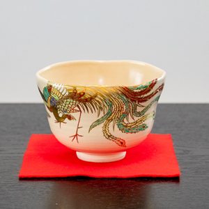 ネットショップでの茶道具販売を行っております。数多くの商品の中から、お客様の要望やお気に入りの茶道具が見つけられます。分からないことがあればお気軽にお問い合わせください。